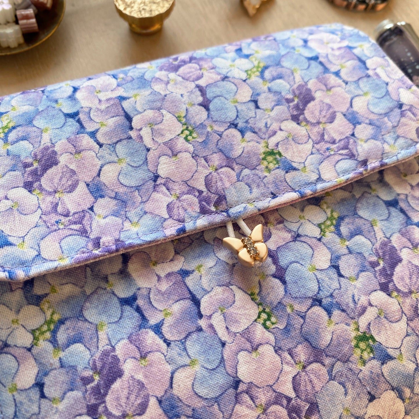 Handmade Endless Summer Hydrangeas Mini Pen Wrap