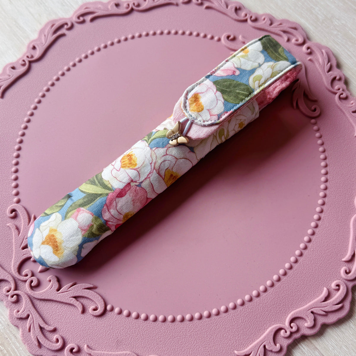Handmade Single Slot Camellia Grove Pen Case