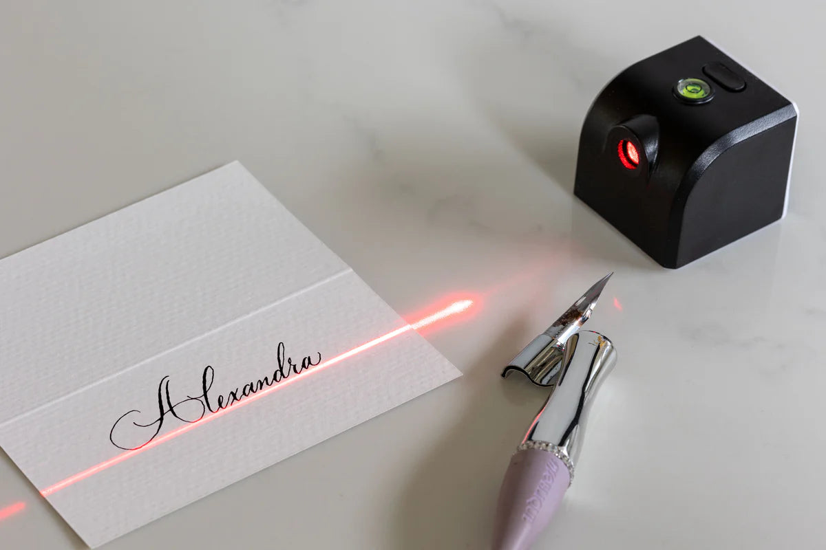Moblique Calligraphy Liner