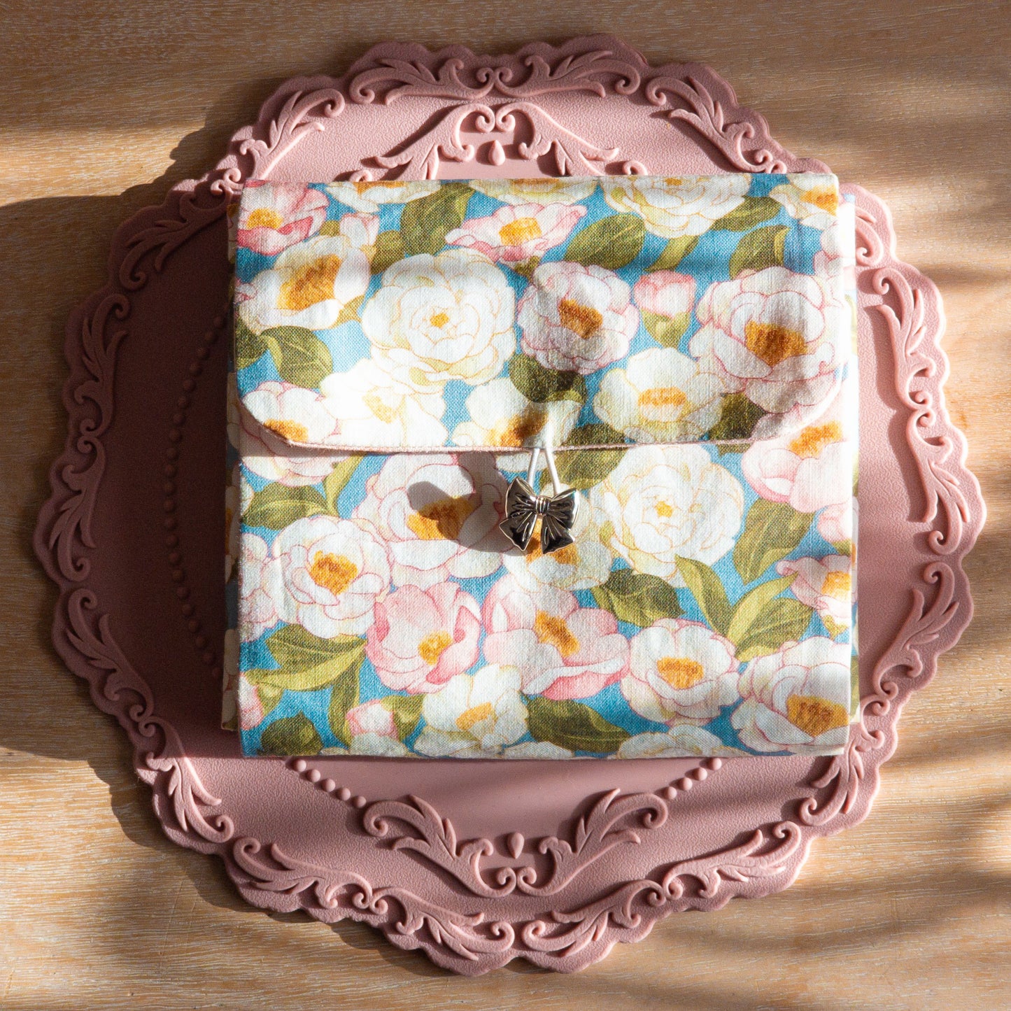 Handmade Camellia Grove Mini Pen Wrap