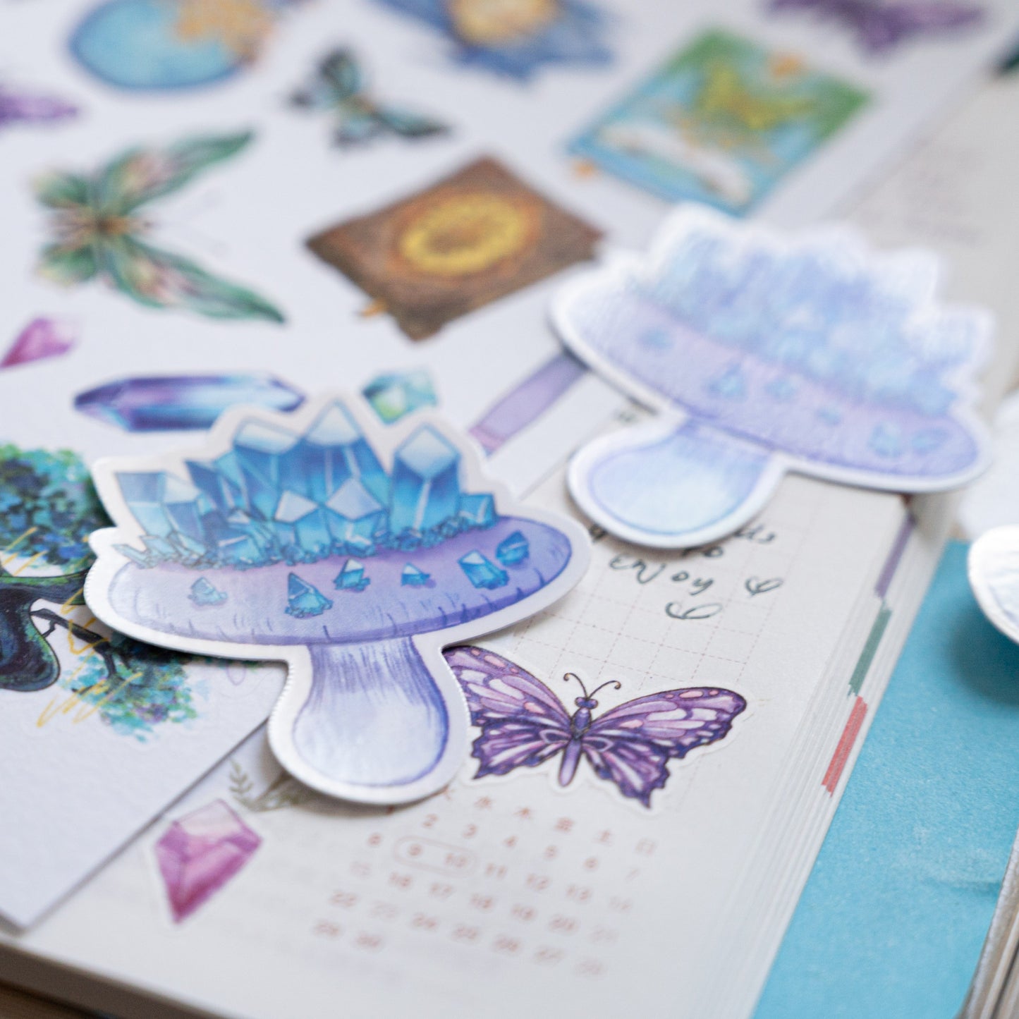 [Exclusive] Crystal Mushroom Sticker
