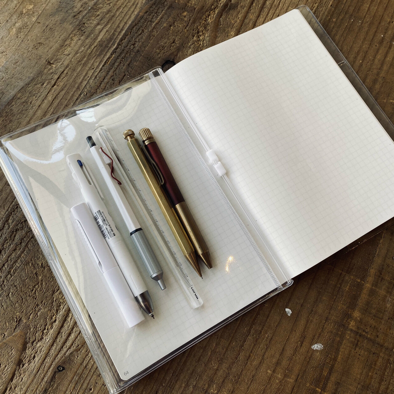 Nouto A5-Size Transparent Notebook Cover with Zipper Pocket