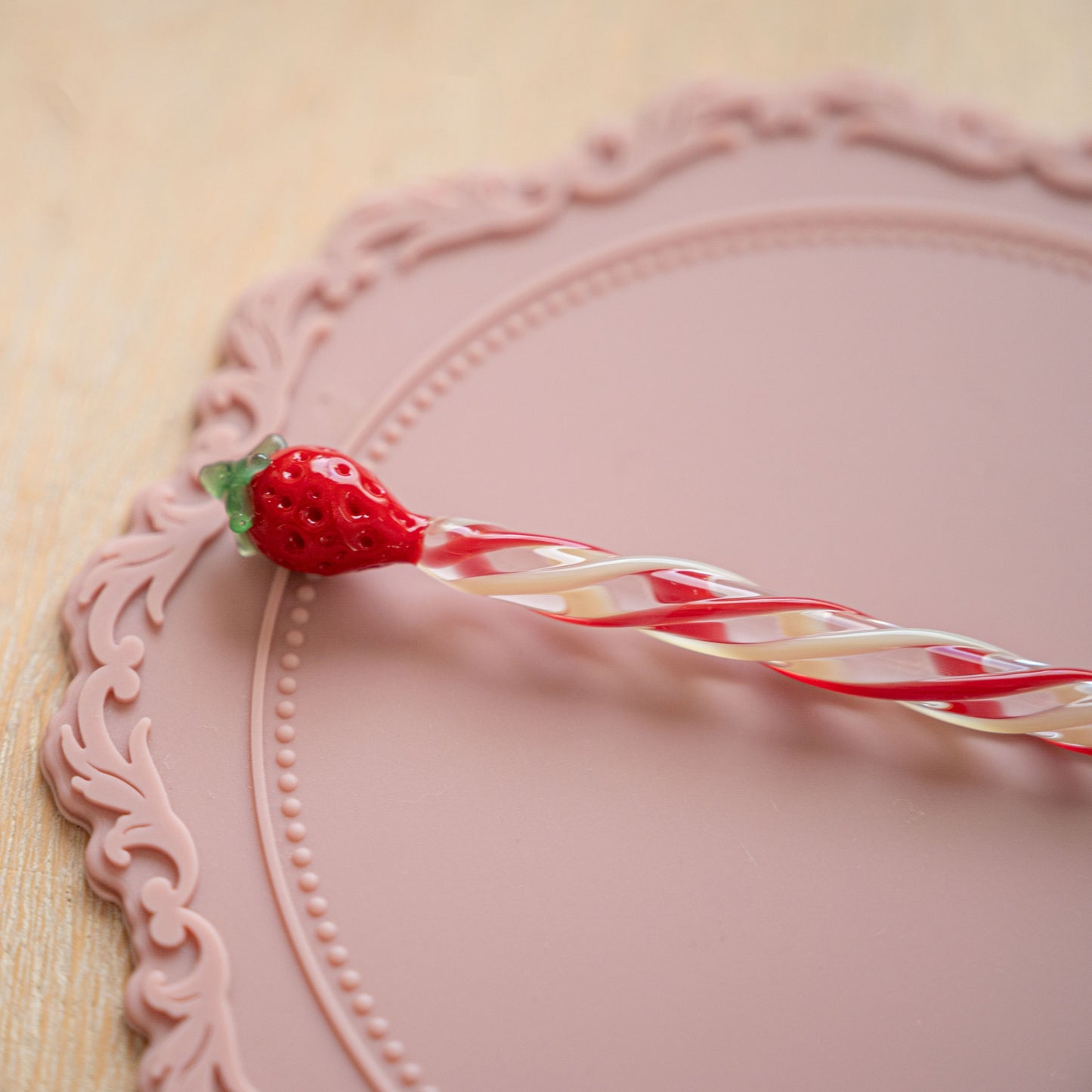 [Exclusive] Handmade Strawberry Glass Muddler