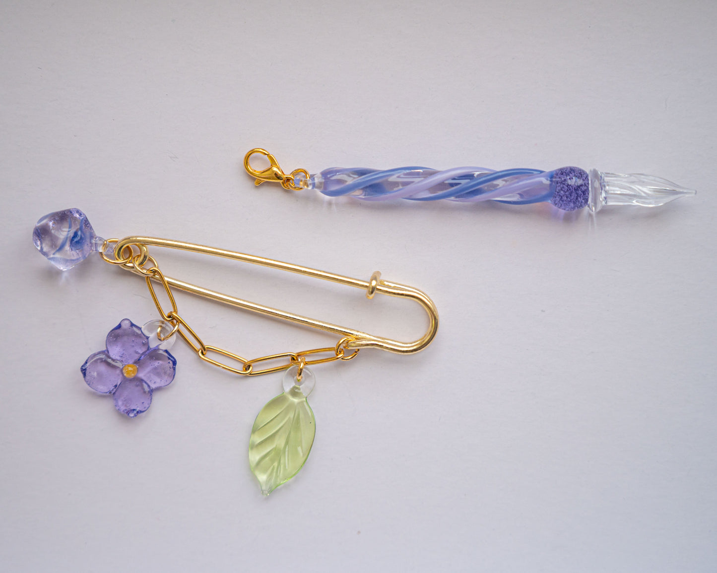 [Exclusive] Handmade Endless Summer Hydrangeas Mini Glass Pen Brooch