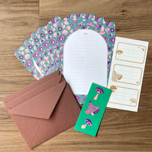 nocco-letter-set-hooked-mushroom-green-inclusions-1