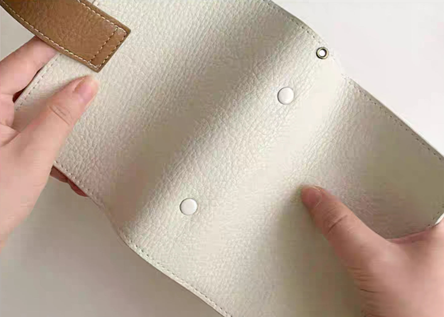 A7 / M6 Pocket Organiser - White & Camel