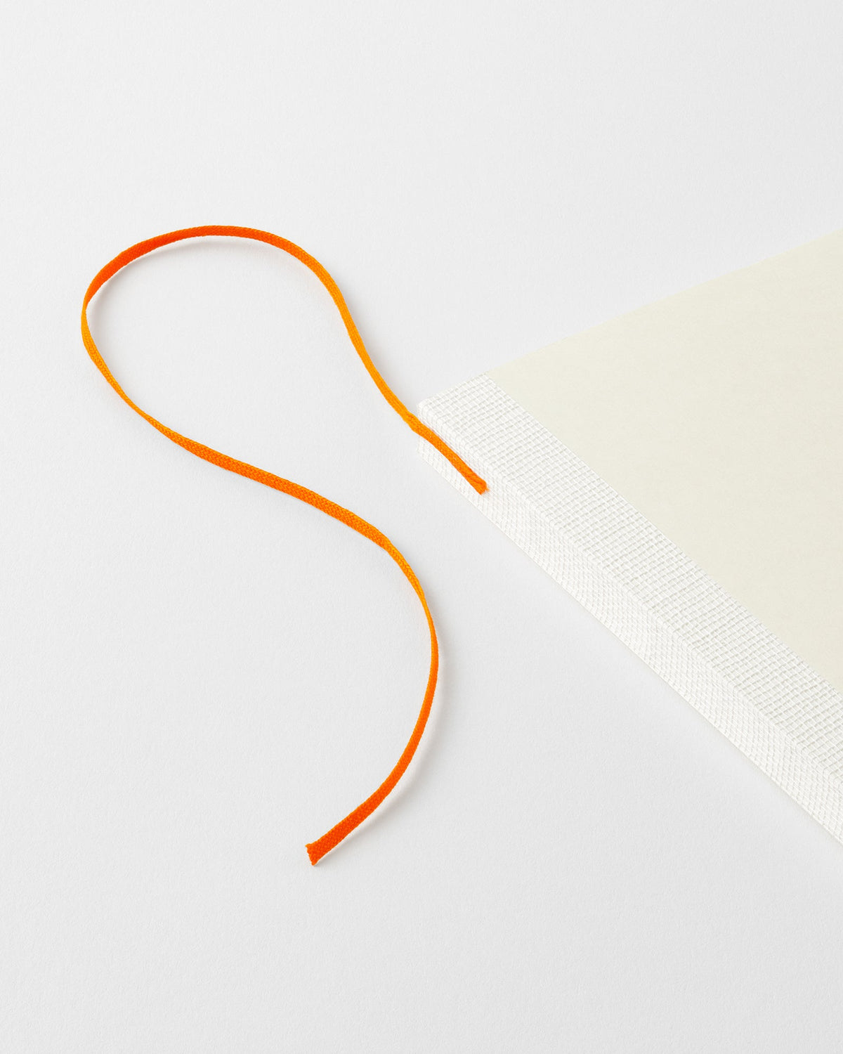 MD Notebook Diary A7 (2027) Monthly Block + Memo