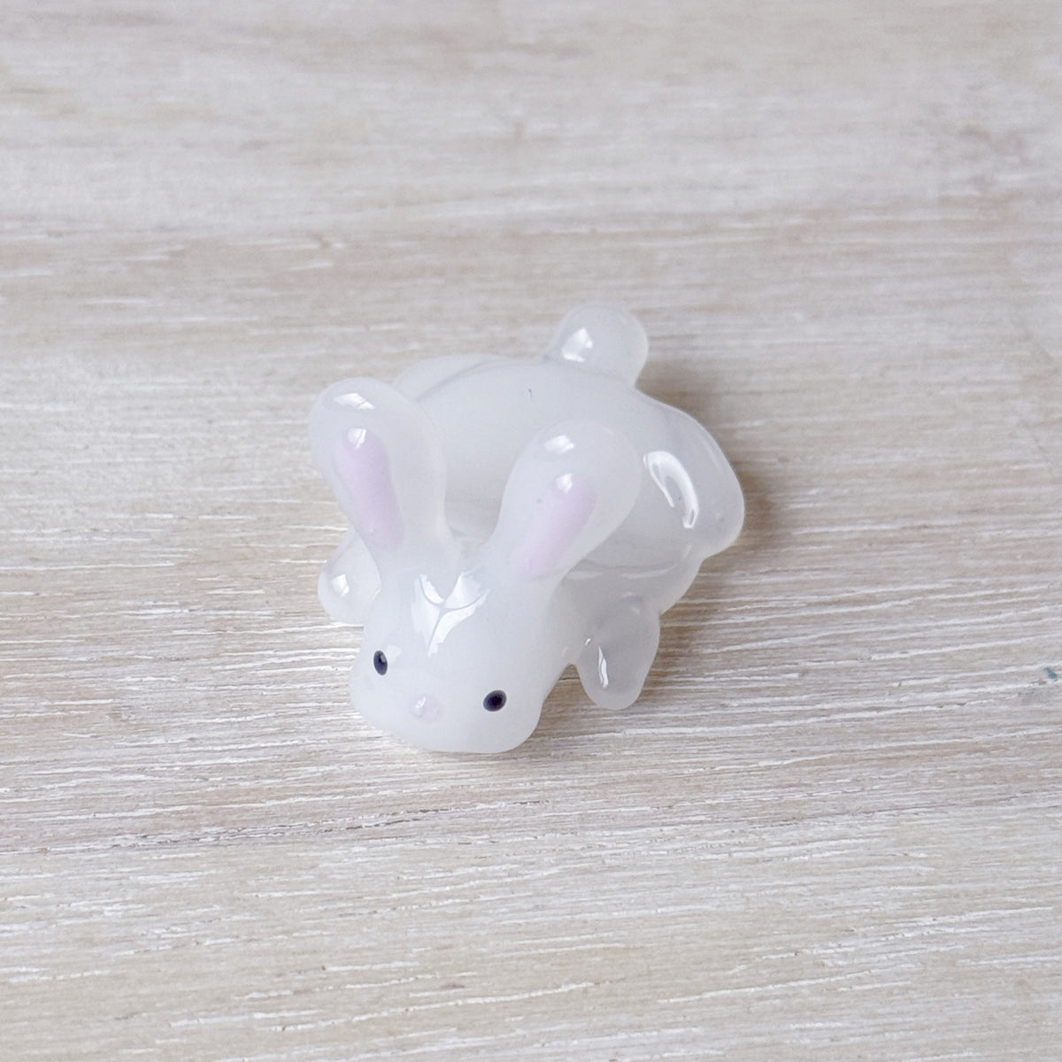 [Exclusive] Handmade Matcha Bunny Glass Pen & Pen Rest