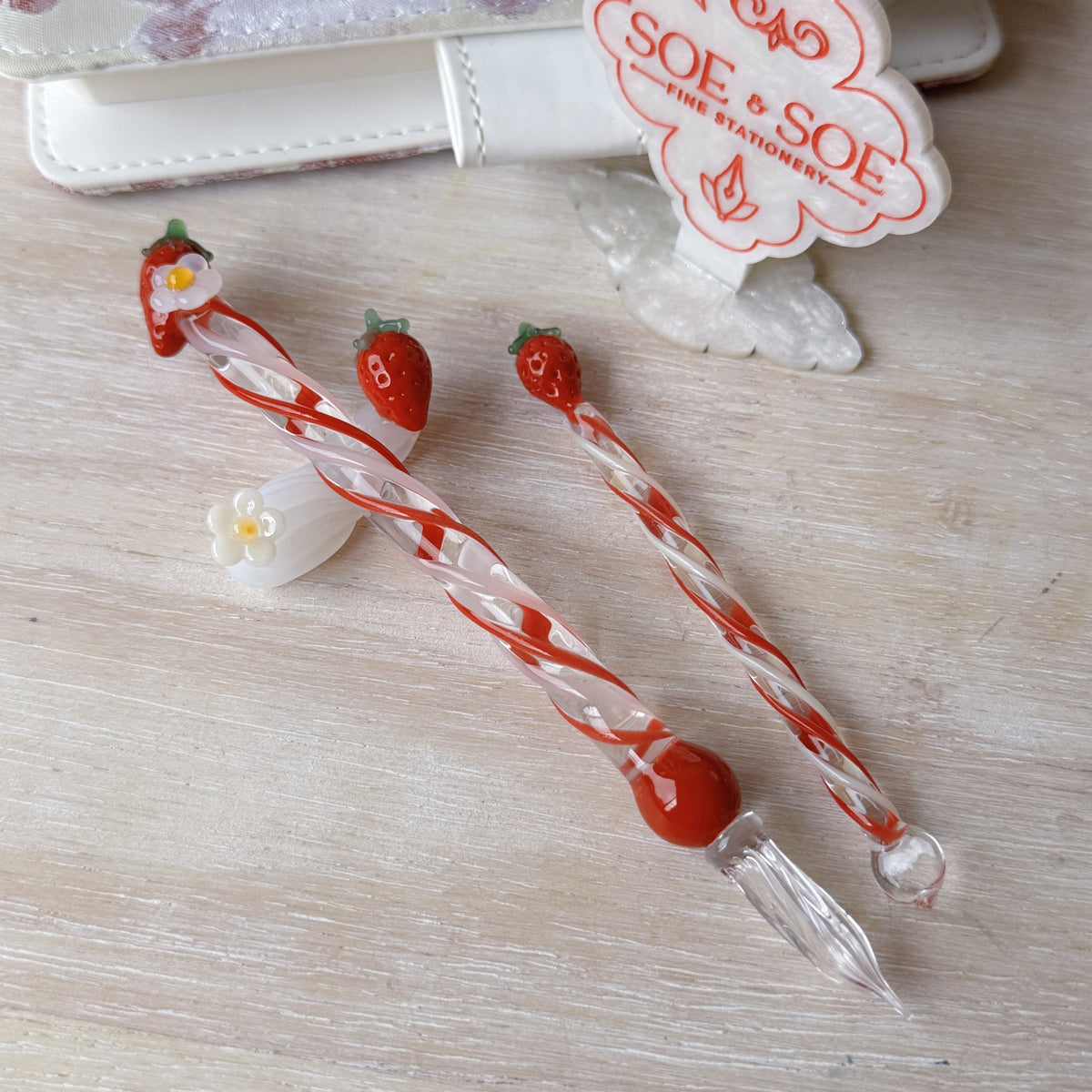 [Exclusive] Handmade Strawberry Glass Pen & Pen Rest
