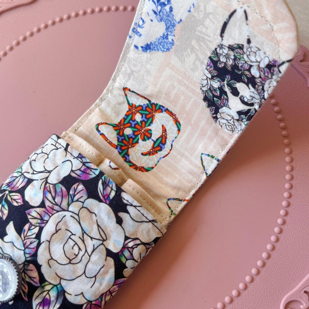 Handmade 3 Slot Raden Flower Pups Pen Case