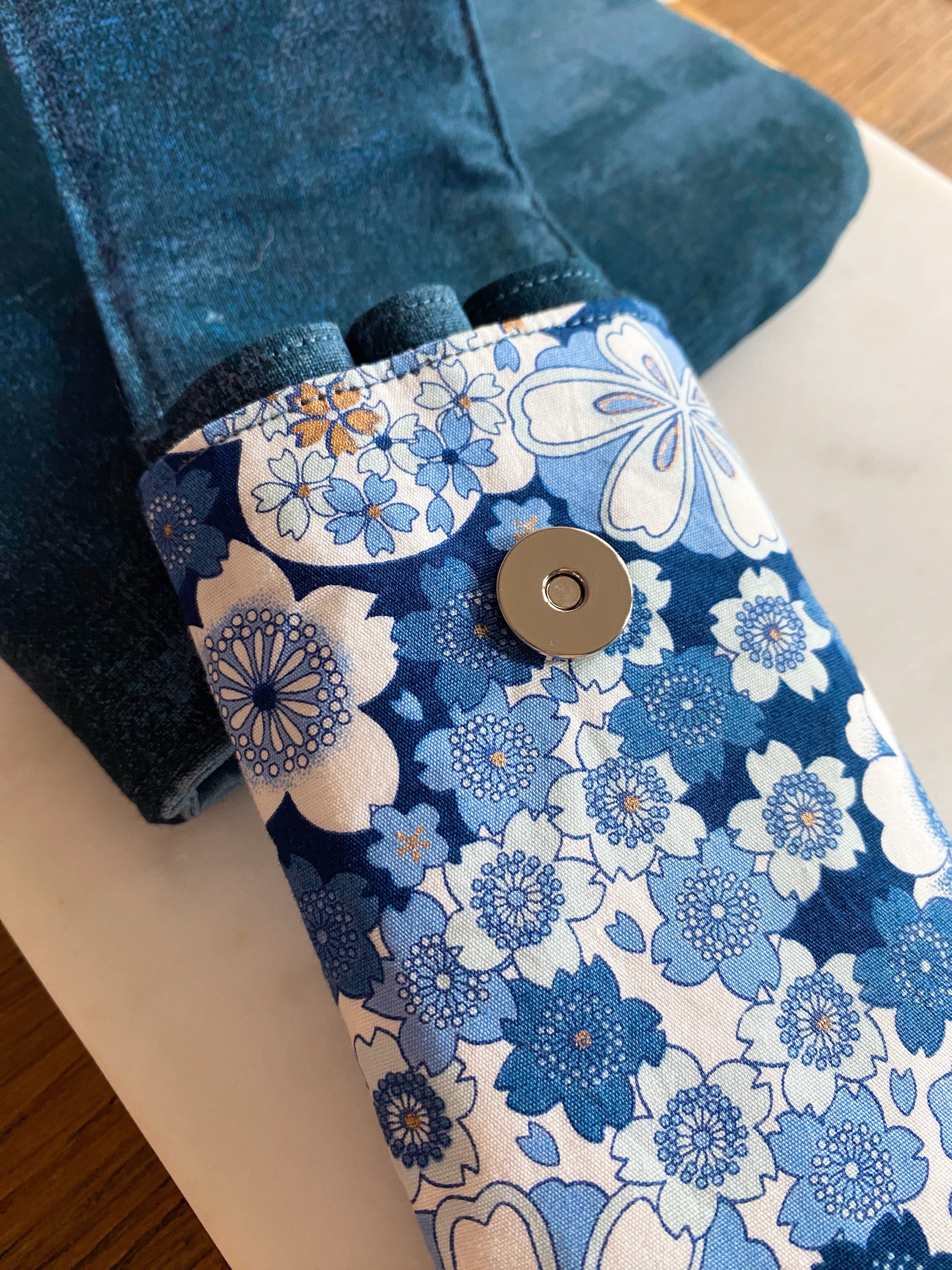 Soe & Soe Handmade Blue Sakura 3 Slot Large Pen Case